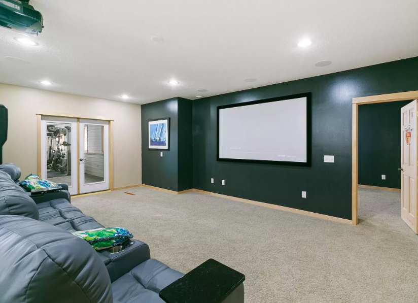 Hudson Wis., house with indoor pool 4